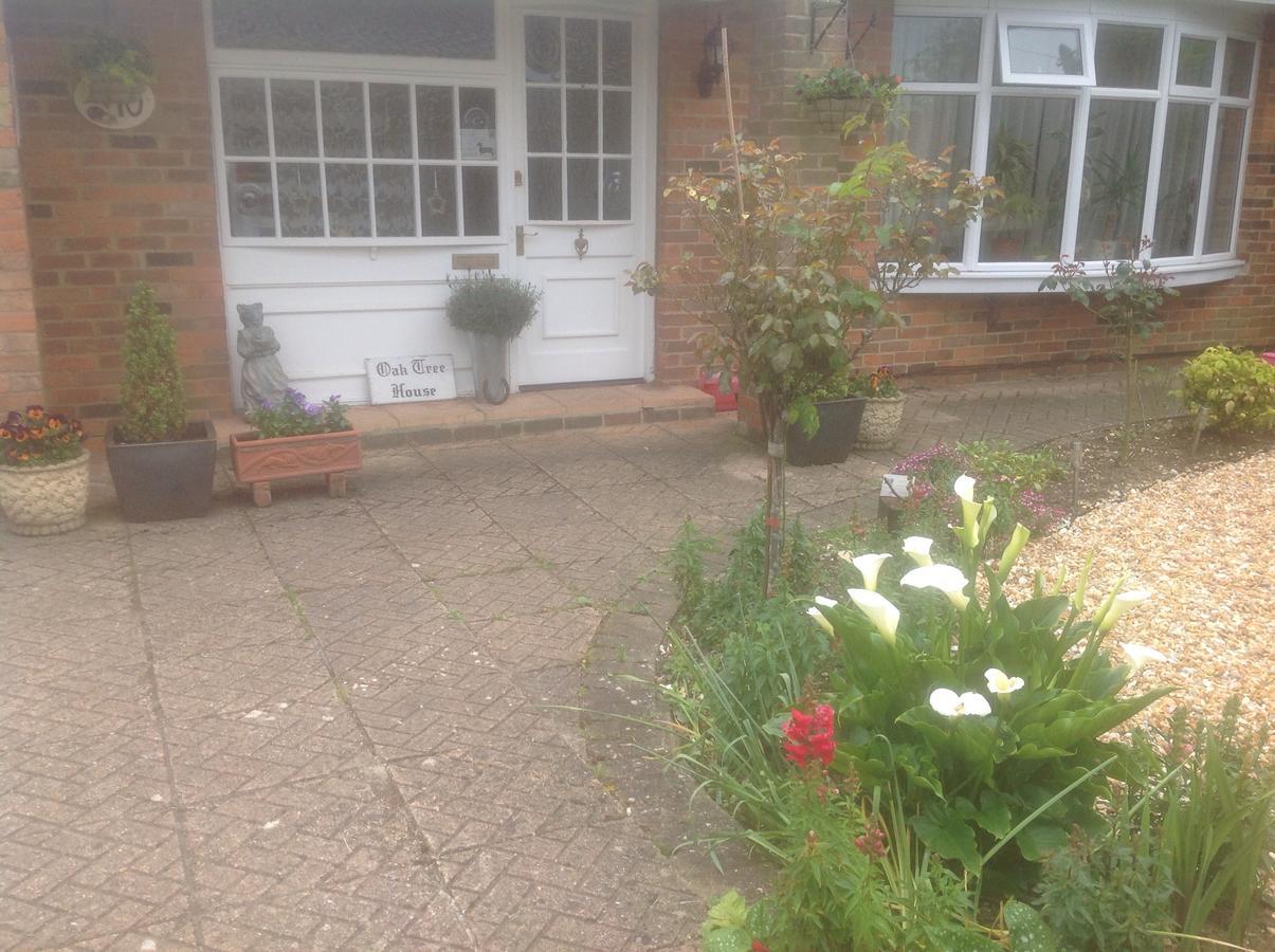 Oak Tree House Bed & Breakfast Waterlooville Exterior photo
